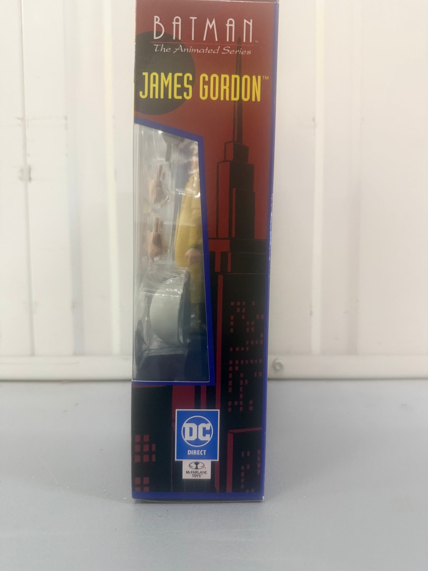 McFarlane Toys Batman: The Animated Series James Gordon Platinum Lock-Up BAF)