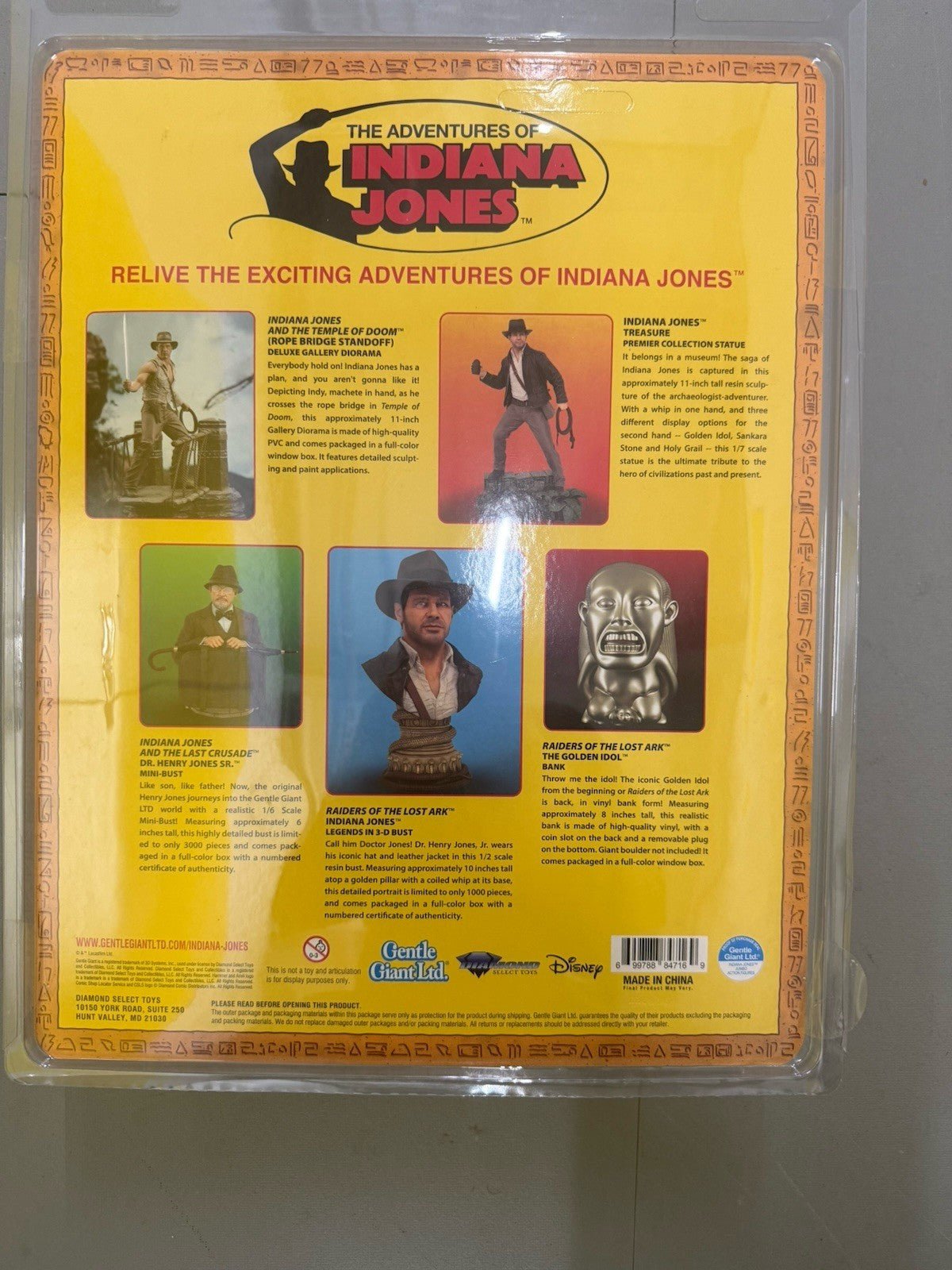 Indiana Jones Raiders of the Lost Ark Indy Jumbo Retro 12" Figure by Diamond Select Toys | Sensales