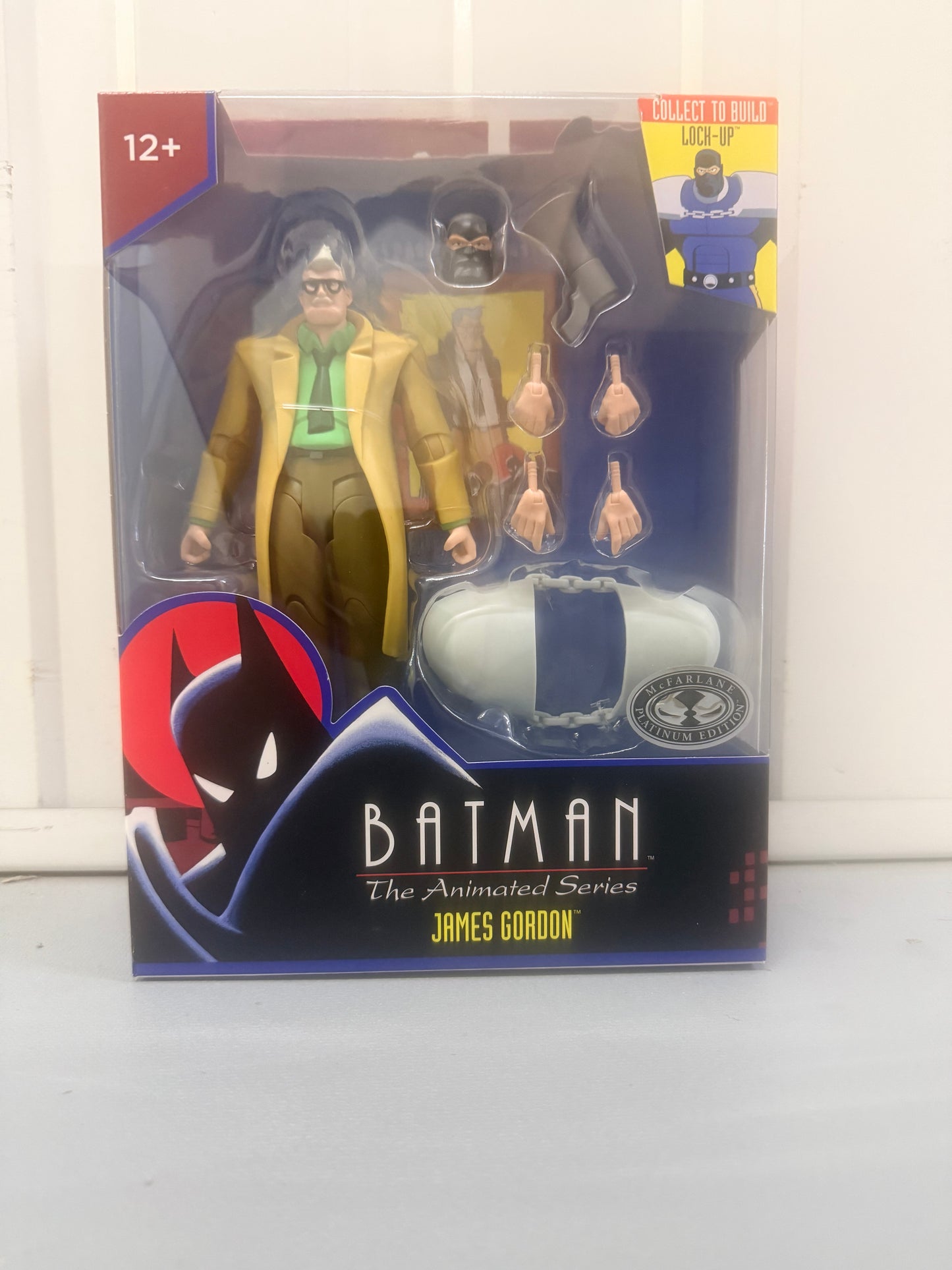 McFarlane Toys Batman: The Animated Series James Gordon Platinum Lock-Up BAF)