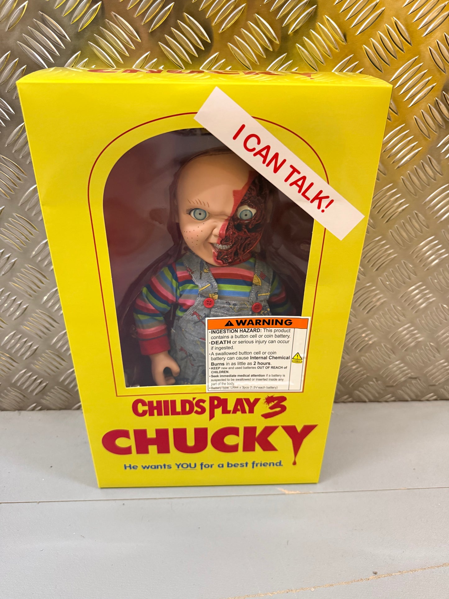 Child's Play 3 Talking Pizza Face Chucky 15-Inch Mega Scale Doll - Mezco