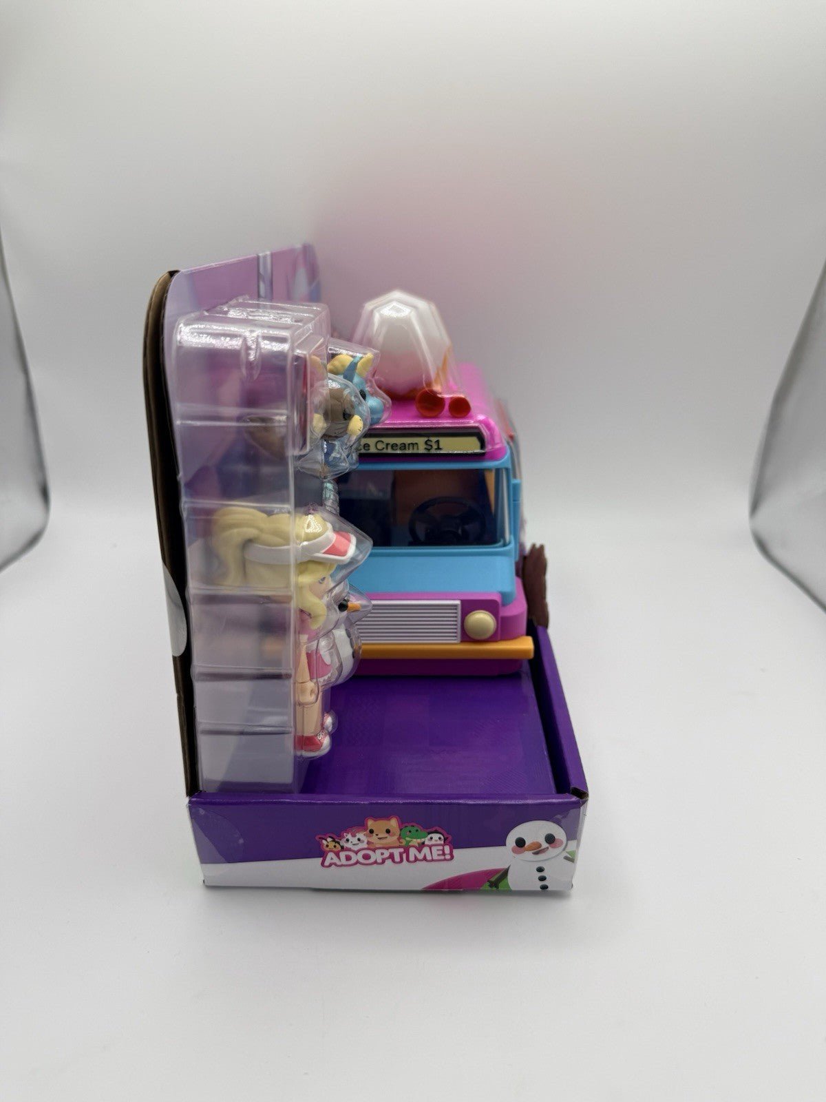Adopt Me! Ice Cream Truck With Virtual Code Jazwares by Jazwares | Sensales