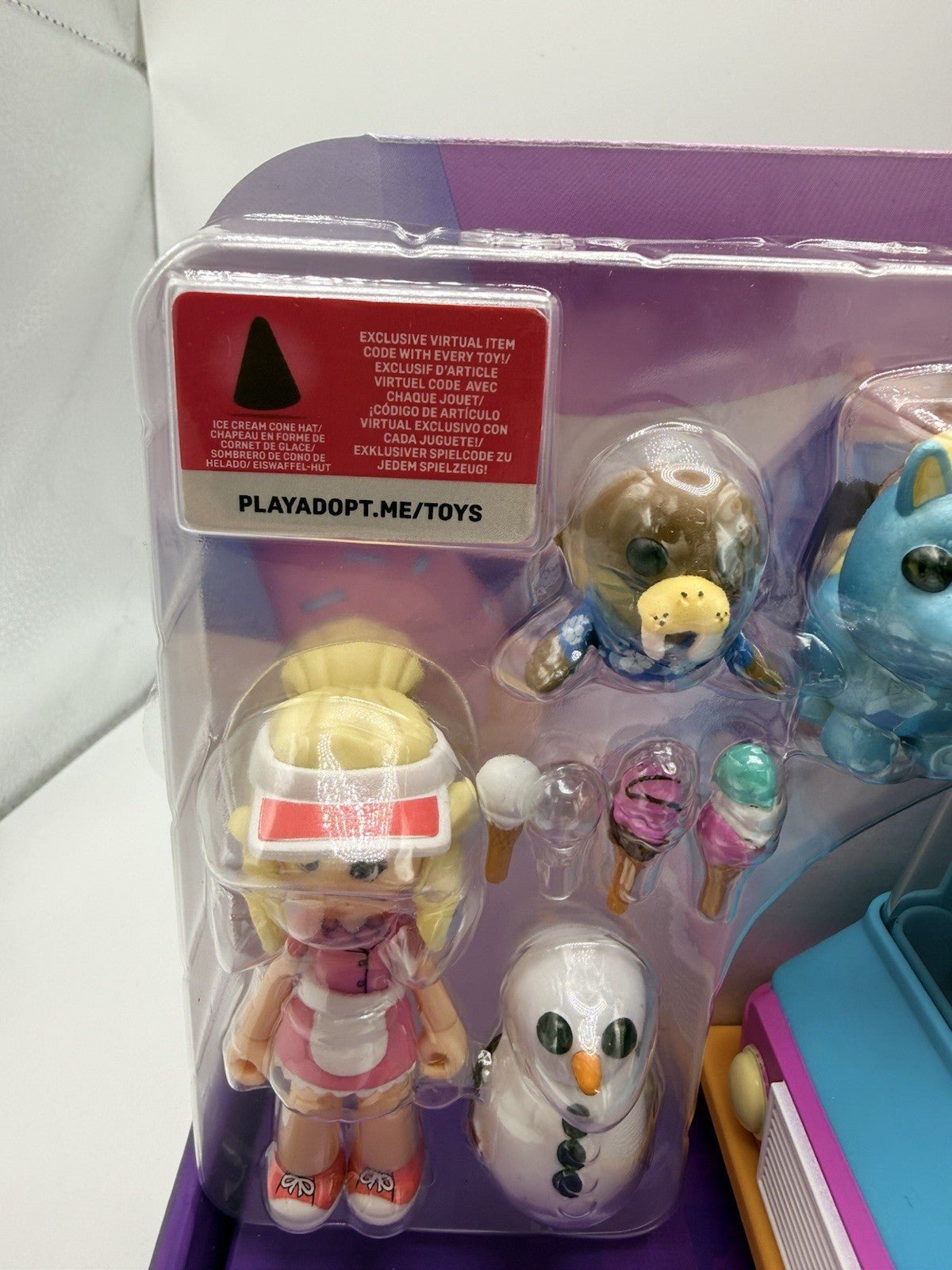 Adopt Me! Ice Cream Truck With Virtual Code Jazwares by Jazwares | Sensales