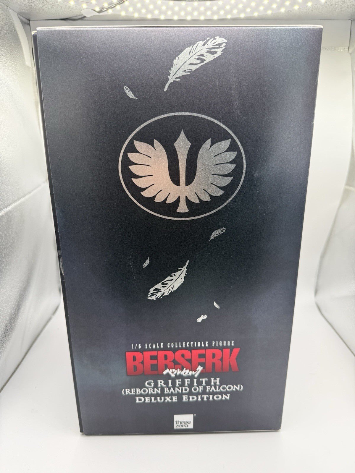 BERSERK Griffith (Reborn Band of Falcon) Deluxe Edition Threezero 1/6 Figure by ThreeZero | Sensales