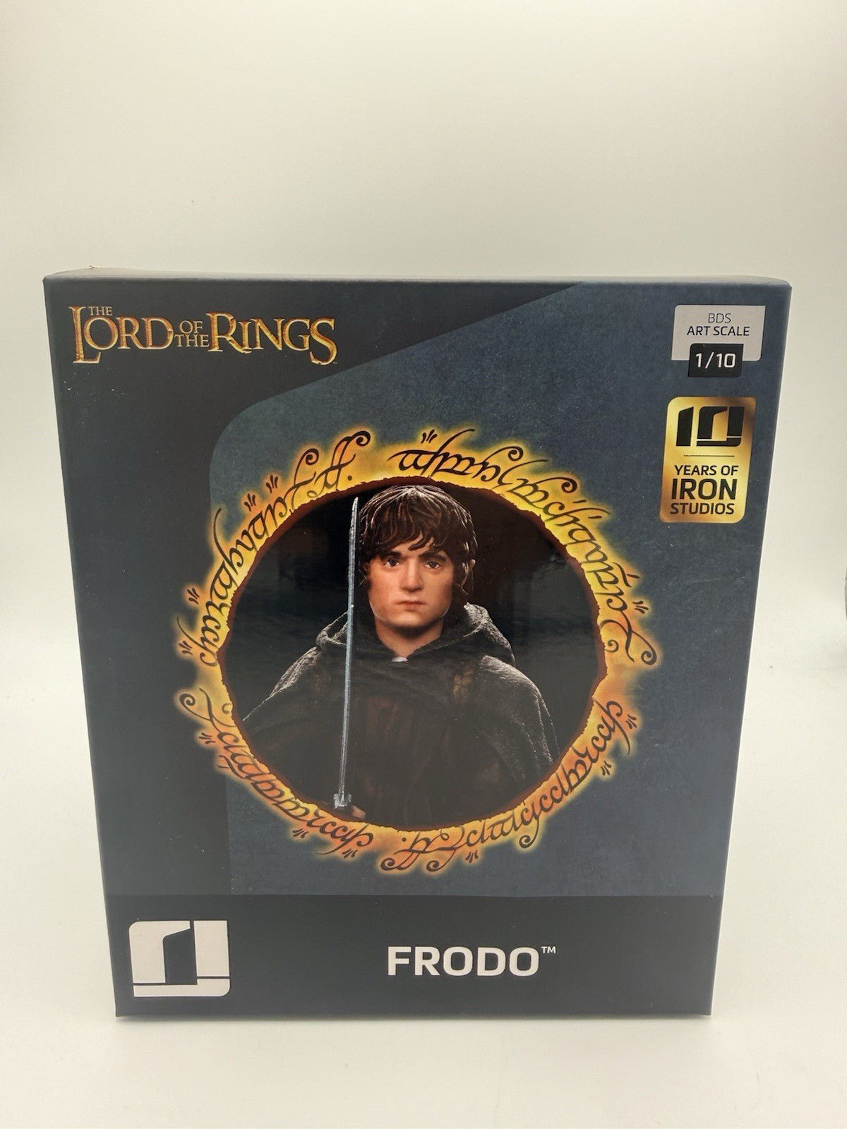 Frodo - The Lord of the Rings - Iron Studios 1:10 Collectible Figure by Sensales | Sensales