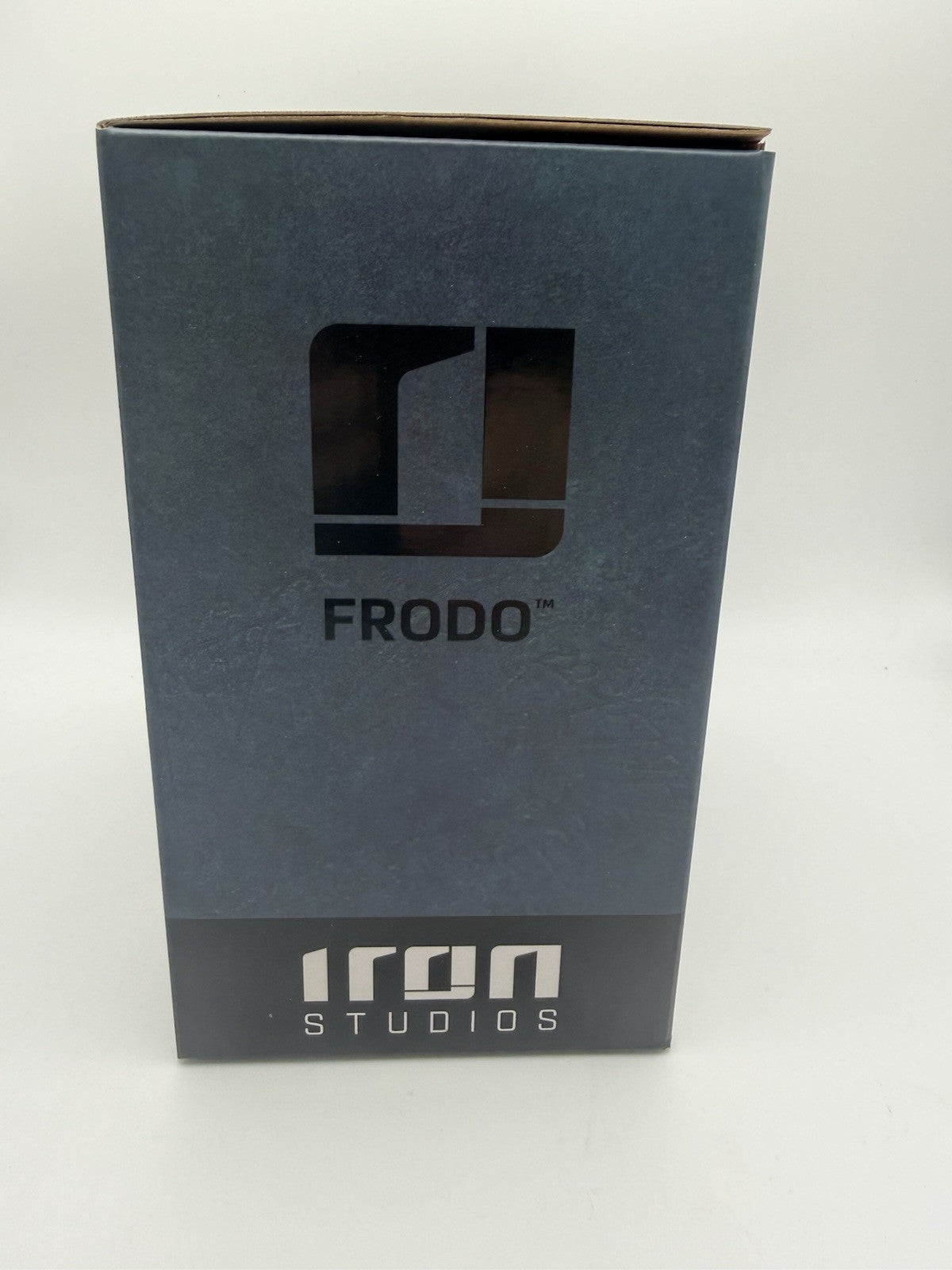 Frodo - The Lord of the Rings - Iron Studios 1:10 Collectible Figure by Sensales | Sensales