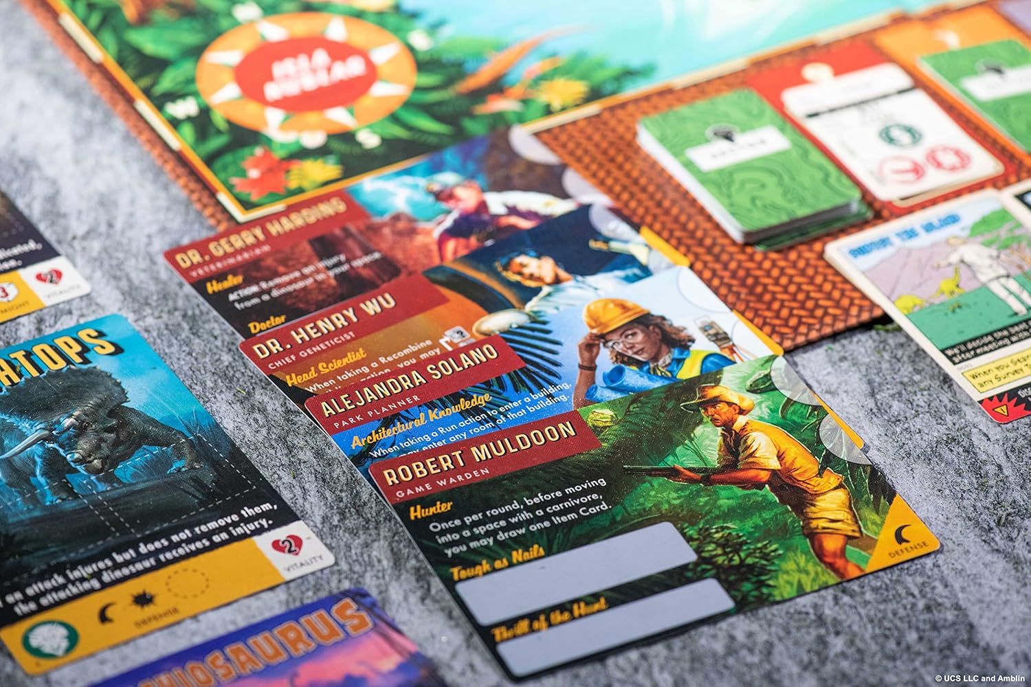 Jurassic World - The Legacy of Isla Nublar Board Game by Funko Games | Sensales