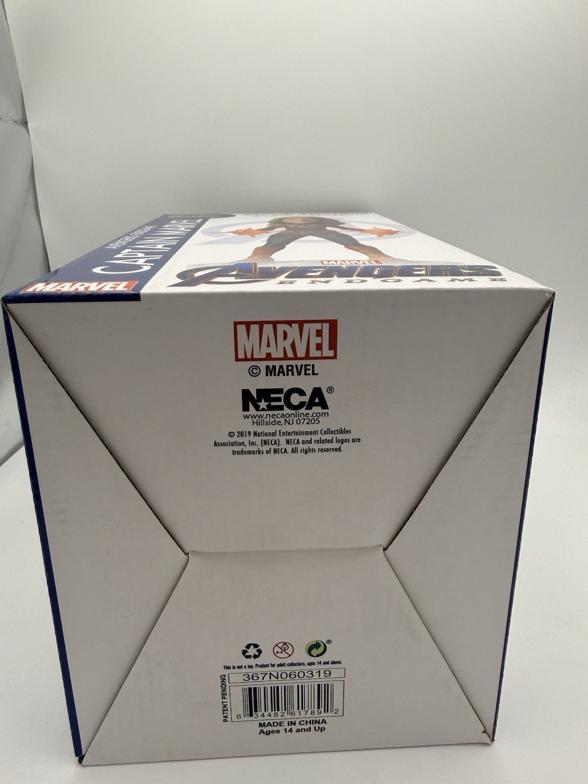 NECA: AVENGERS 4 - CAPTAIN MARVEL HEAD KNOCKER by NECA | Sensales