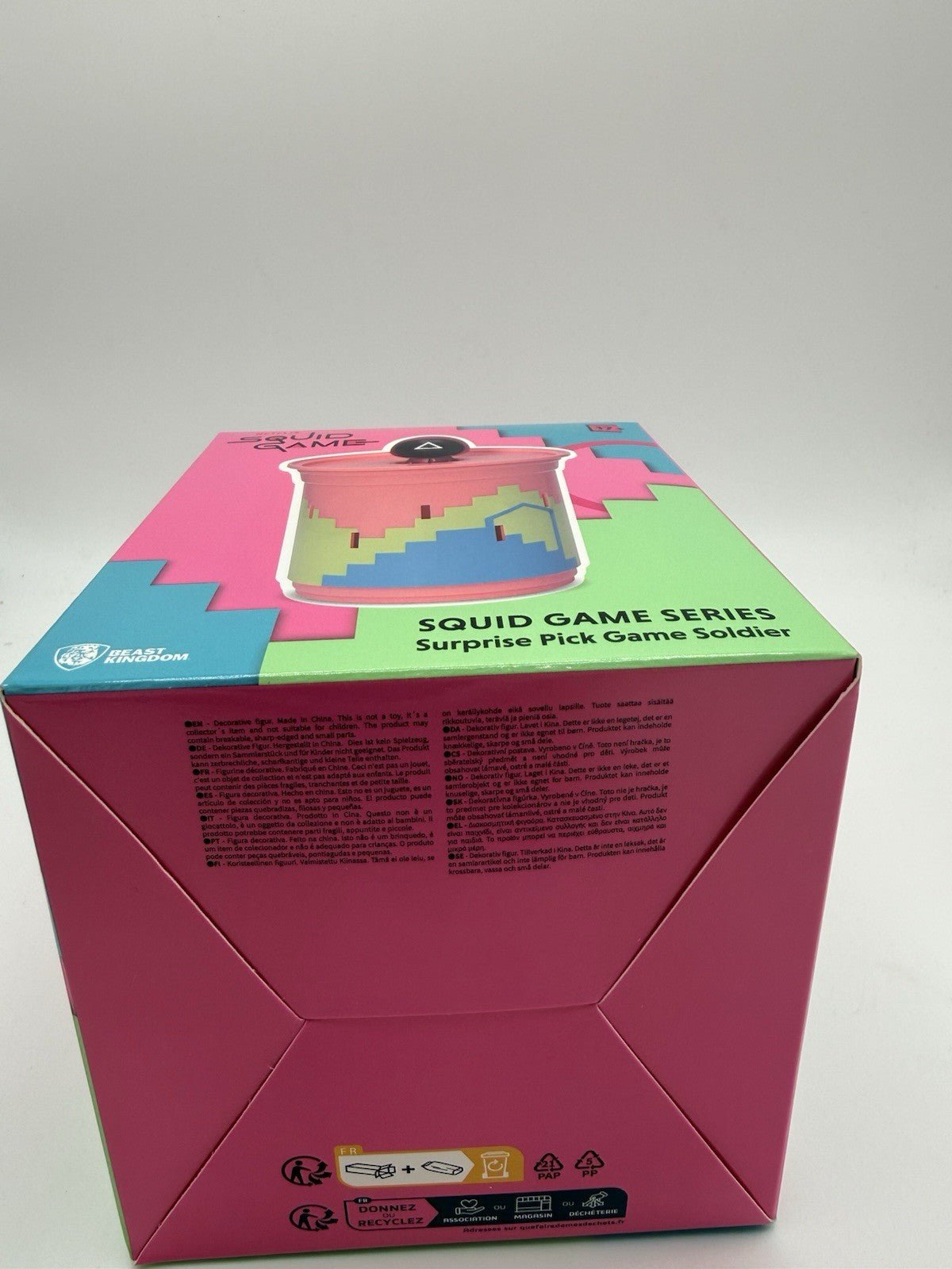 Netflix Squid Game Surprise Pick Game Soldier – Sealed – Beast Kingdom by Beast Kingdom | Sensales